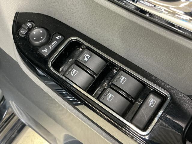 タントカスタムＸ　９インチナビ　パノラマモニター　フルセグチューナ９インチナビ　パノラマモニター　フルセグチューナー　ブルートゥース対応　プッシュボタンエンジンスタート　両側リヤパワースライドドア　ＬＥＤヘッドライト　コーナーセンサー　オートライト　オートエアコン（京都府）の中古車