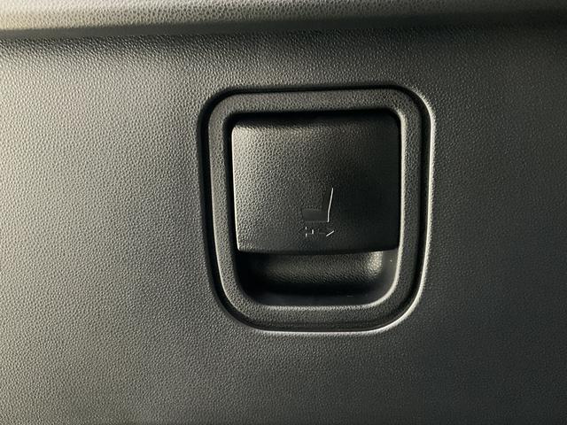 タントカスタムＸ　届出済未使用車　パノラマモニター届出済未使用車　スマートアシスト　パノラマモニター　プッシュボタンエンジンスタート　両側リヤパワースライドドア　ＬＥＤヘッドライト　オートエアコン　オートライト　コーナーセンサー　シートヒーター（京都府）の中古車