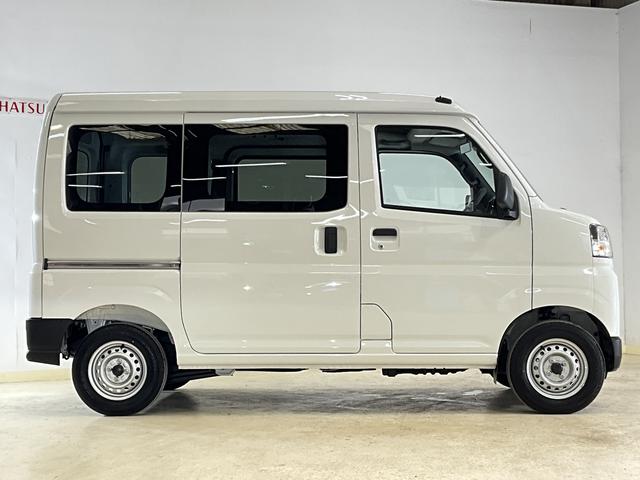 ハイゼットカーゴＤＸ　届出済み未使用車　切替式４ＷＤ　前後コーナーセンサー届出済み未使用車　切替式４ＷＤ　前後コーナーセンサー　オートマチックハイビーム　スマートアシスト　キーレスエントリー　オートライト　スペアキー有り　アイドリングストップ　横滑り防止装置　スペアタイヤ（京都府）の中古車