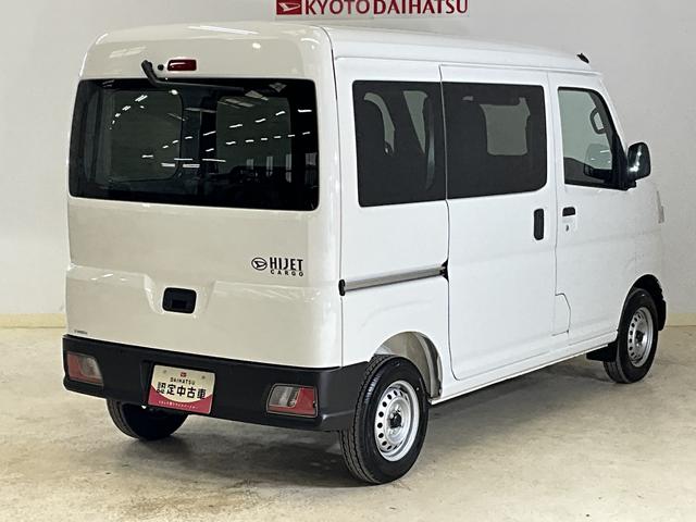 ハイゼットカーゴＤＸ　届出済み未使用車　切替式４ＷＤ　前後コーナーセンサー届出済み未使用車　切替式４ＷＤ　前後コーナーセンサー　オートマチックハイビーム　スマートアシスト　キーレスエントリー　オートライト　スペアキー有り　アイドリングストップ　横滑り防止装置　スペアタイヤ（京都府）の中古車
