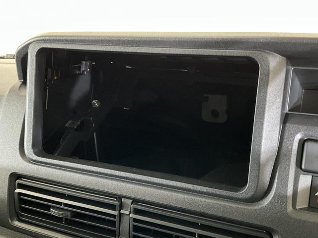 ハイゼットカーゴＤＸ　届出済み未使用車　切替式４ＷＤ　前後コーナーセンサー届出済み未使用車　切替式４ＷＤ　前後コーナーセンサー　オートマチックハイビーム　スマートアシスト　キーレスエントリー　オートライト　スペアキー有り　アイドリングストップ　横滑り防止装置　スペアタイヤ（京都府）の中古車