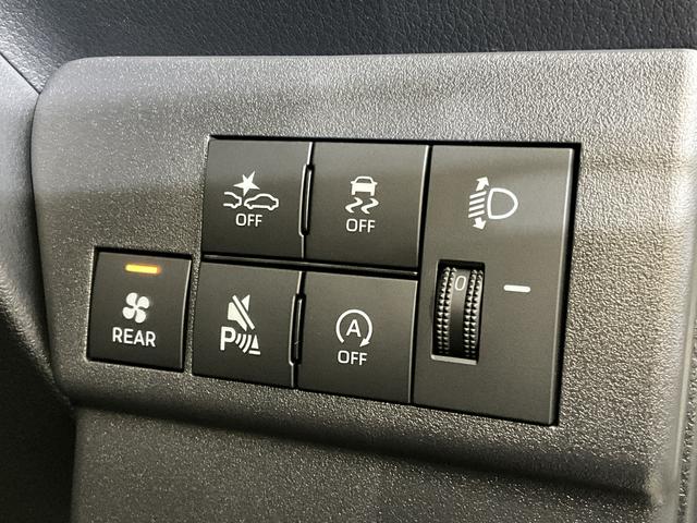 ハイゼットカーゴＤＸ　届出済み未使用車　切替式４ＷＤ　前後コーナーセンサー届出済み未使用車　切替式４ＷＤ　前後コーナーセンサー　オートマチックハイビーム　スマートアシスト　キーレスエントリー　オートライト　スペアキー有り　アイドリングストップ　横滑り防止装置　スペアタイヤ（京都府）の中古車