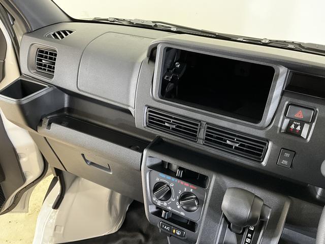 ハイゼットカーゴＤＸ　届出済み未使用車　切替式４ＷＤ　前後コーナーセンサー届出済み未使用車　切替式４ＷＤ　前後コーナーセンサー　オートマチックハイビーム　スマートアシスト　キーレスエントリー　オートライト　スペアキー有り　アイドリングストップ　横滑り防止装置　スペアタイヤ（京都府）の中古車