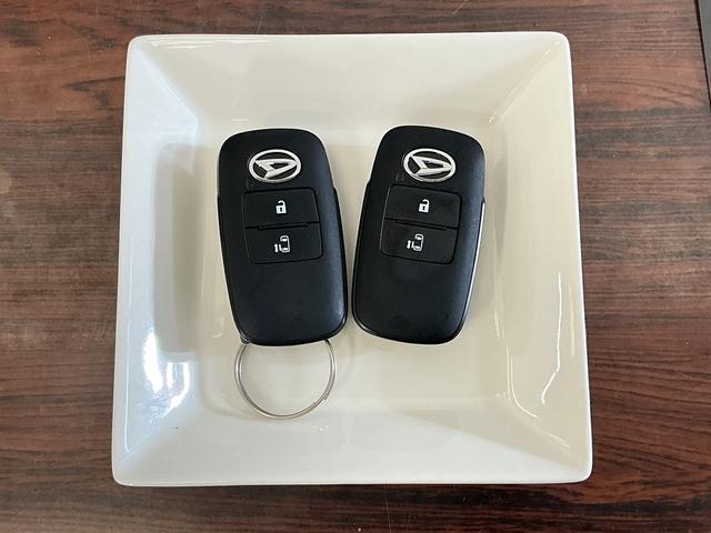 ムーヴＧ　バックカメラ　片側電動スライドドア　前後コーナーセンサーバックカメラ　片側電動スライドドア　前後コーナーセンサー　電子パーキング　オートブレーキホールド　オートマチックハイビーム　ＵＳＢチャージャー　スマートキー　オートライト　ＬＥＤヘッドライト（京都府）の中古車