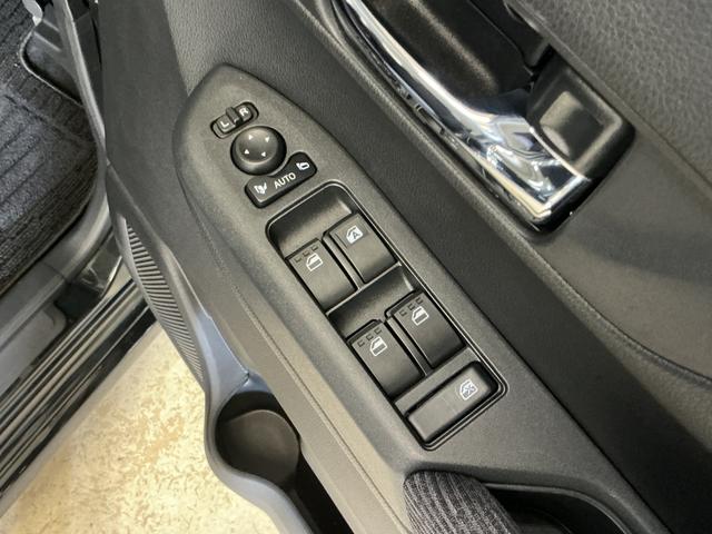 ムーヴＧ　バックカメラ　片側電動スライドドア　前後コーナーセンサーバックカメラ　片側電動スライドドア　前後コーナーセンサー　電子パーキング　オートブレーキホールド　オートマチックハイビーム　ＵＳＢチャージャー　スマートキー　オートライト　ＬＥＤヘッドライト（京都府）の中古車