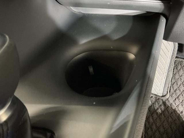 C−HRS ワンオーナー ナビ 全方位カメラ ETC クルコンワンオーナー ナビ パノラミックビューモニター ETC アダプティブクルーズコントロール ヘルプネット 電子パーキング オートマチックハイビーム オートブレーキホールド Bluetooth USB接続(京都府)の中古車