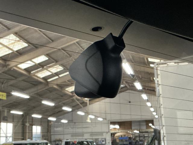 ヴェゼルｅ：ＨＥＶ　Ｚ　ナビ　バックカメラ　ＥＴＣ　ドライブレコーダナビ　バックカメラ　ＥＴＣ　ドライブレコーダー　フルセグチューナー　ブルートゥース対応　クルーズコントロール　アルミホイール　プッシュボタンエンジンスタート　シートヒーター　ＬＥＤヘッドランプ　ＡＢＳ（京都府）の中古車