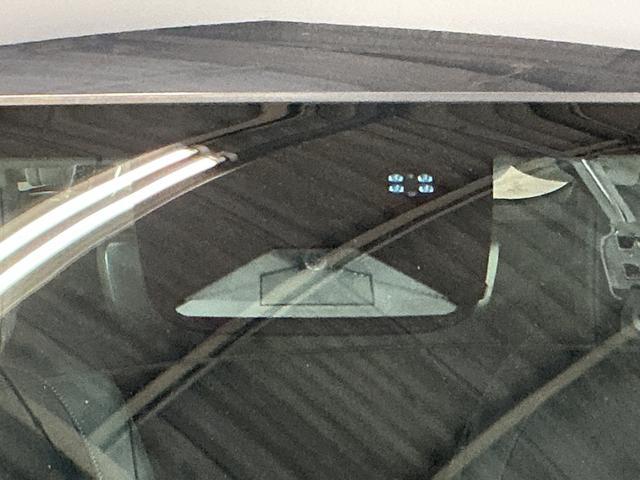 ヴェゼルｅ：ＨＥＶ　Ｚ　ナビ　バックカメラ　ＥＴＣ　ドライブレコーダナビ　バックカメラ　ＥＴＣ　ドライブレコーダー　フルセグチューナー　ブルートゥース対応　クルーズコントロール　アルミホイール　プッシュボタンエンジンスタート　シートヒーター　ＬＥＤヘッドランプ　ＡＢＳ（京都府）の中古車