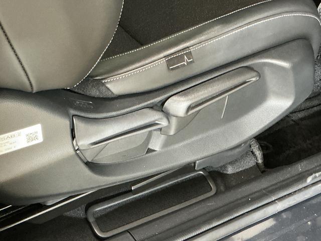 ヴェゼルｅ：ＨＥＶ　Ｚ　ナビ　バックカメラ　ＥＴＣ　ドライブレコーダナビ　バックカメラ　ＥＴＣ　ドライブレコーダー　フルセグチューナー　ブルートゥース対応　クルーズコントロール　アルミホイール　プッシュボタンエンジンスタート　シートヒーター　ＬＥＤヘッドランプ　ＡＢＳ（京都府）の中古車