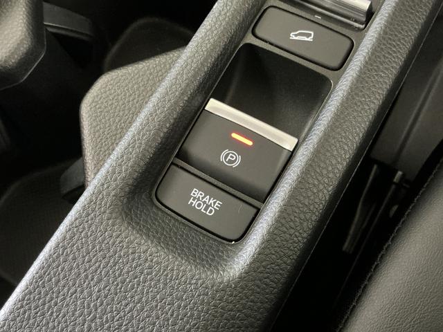 ヴェゼルｅ：ＨＥＶ　Ｚ　ナビ　バックカメラ　ＥＴＣ　ドライブレコーダナビ　バックカメラ　ＥＴＣ　ドライブレコーダー　フルセグチューナー　ブルートゥース対応　クルーズコントロール　アルミホイール　プッシュボタンエンジンスタート　シートヒーター　ＬＥＤヘッドランプ　ＡＢＳ（京都府）の中古車