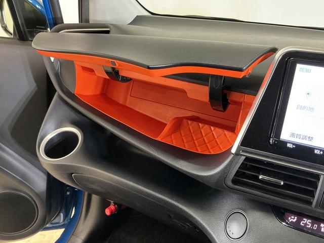 シエンタハイブリッドＧ　ワンオーナー　福祉車両　ナビ　全方位カメラワンオーナー　福祉車両　ナビ　全方位カメラ　ドラレコ　ＥＴＣ　ターンチルトシート　両側電動スライドドア　コーナーセンサー　オートクルーズコントロール　オートマチックハイビーム　Ｂｌｕｅｔｏｏｔｈ（京都府）の中古車