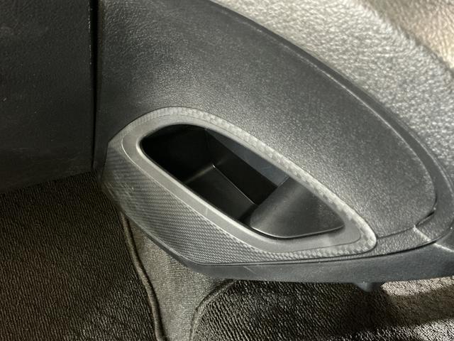 シエンタハイブリッドＧ　ワンオーナー　福祉車両　ナビ　全方位カメラワンオーナー　福祉車両　ナビ　全方位カメラ　ドラレコ　ＥＴＣ　ターンチルトシート　両側電動スライドドア　コーナーセンサー　オートクルーズコントロール　オートマチックハイビーム　Ｂｌｕｅｔｏｏｔｈ（京都府）の中古車