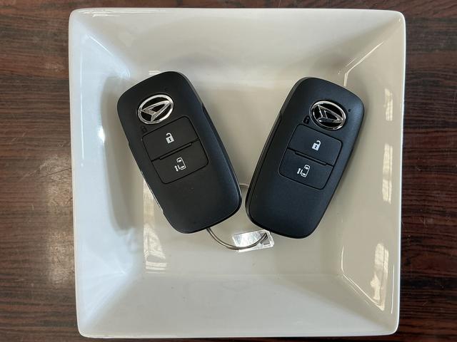 ムーヴＧ　バックカメラ　片側電動スライドドア　前後コーナーセンサーバックカメラ　片側電動スライドドア　前後コーナーセンサー　電子パーキング　オートブレーキホールド　オートマチックハイビーム　ＬＥＤヘッドライト　オートライト　スマートキー　プッシュスタート　ＵＳＢ（京都府）の中古車