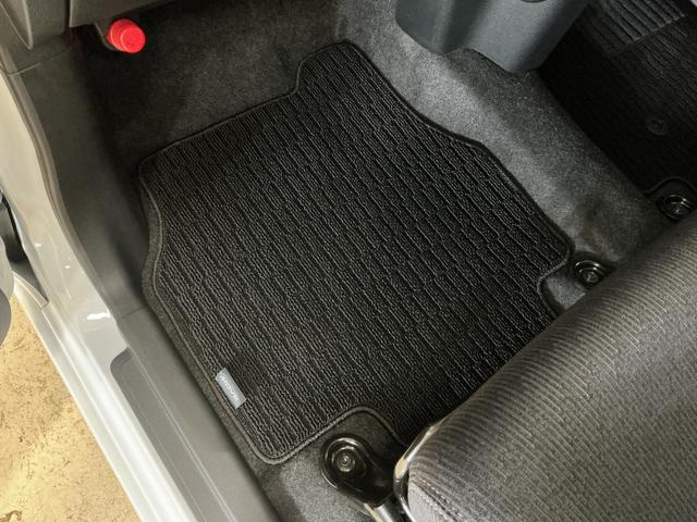 ムーヴＧ　バックカメラ　片側電動スライドドア　前後コーナーセンサーバックカメラ　片側電動スライドドア　前後コーナーセンサー　電子パーキング　オートブレーキホールド　オートマチックハイビーム　ＬＥＤヘッドライト　オートライト　スマートキー　プッシュスタート　ＵＳＢ（京都府）の中古車