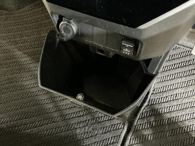 トールカスタムＧ　ターボ　ＳＡIII　ワンオーナー　ナビ　ドラレコ１オーナー　ナビ　バックカメラ　ドラレコ　ＥＴＣ　両側電動スライドドア　コーナーセンサー　フルセグＴＶ　Ｂｌｕｅｔｏｏｔｈ　オートクルーズコントロール　ＵＳＢ接続　１５インチ純正アルミホイール（京都府）の中古車