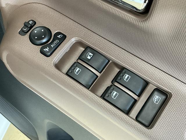 ムーヴキャンバスセオリーＧ　届出済み未使用車　ナビ　パノラマモニター届出済み未使用車　ナビ　パノラマモニター　両側電動スライドドア　ホットカップホルダー　前席シートヒーター　前後コーナーセンサー　フルセグＴＶ　Ｂｌｕｅｔｏｏｔｈ　オートマチックハイビーム　ＵＳＢ接続（京都府）の中古車