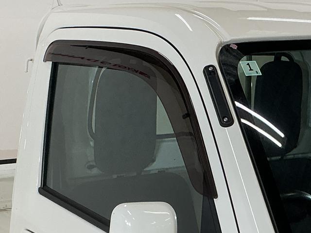 ハイゼットトラックＥＸＴ　ワンオーナー　切替式４ＷＤ　５速ＭＴ　３方開ワンオーナー　切替式４ＷＤ　５速ＭＴ　３方開　ＣＤオーディオ　荷台作業灯　デフロック　ラバーマット　ゲートプロテクター　ドアバイザー　フォグライト　キーレスエントリー　１２Ｖ電源ソケット（京都府）の中古車