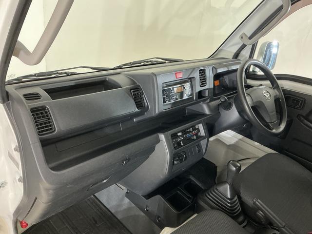 ハイゼットトラックＥＸＴ　ワンオーナー　切替式４ＷＤ　５速ＭＴ　３方開ワンオーナー　切替式４ＷＤ　５速ＭＴ　３方開　ＣＤオーディオ　荷台作業灯　デフロック　ラバーマット　ゲートプロテクター　ドアバイザー　フォグライト　キーレスエントリー　１２Ｖ電源ソケット（京都府）の中古車