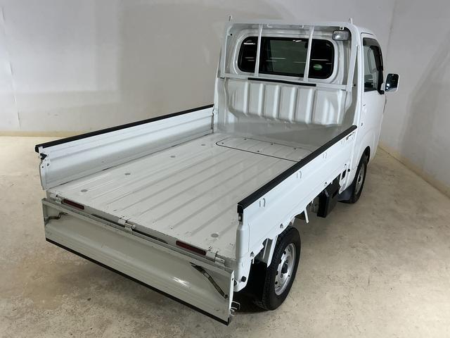 ハイゼットトラックＥＸＴ　ワンオーナー　切替式４ＷＤ　５速ＭＴ　３方開ワンオーナー　切替式４ＷＤ　５速ＭＴ　３方開　ＣＤオーディオ　荷台作業灯　デフロック　ラバーマット　ゲートプロテクター　ドアバイザー　フォグライト　キーレスエントリー　１２Ｖ電源ソケット（京都府）の中古車