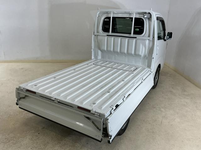 ハイゼットトラックＥＸＴ　ワンオーナー　切替式４ＷＤ　５速ＭＴ　３方開ワンオーナー　切替式４ＷＤ　５速ＭＴ　３方開　ＣＤオーディオ　荷台作業灯　デフロック　ラバーマット　ゲートプロテクター　ドアバイザー　フォグライト　キーレスエントリー　１２Ｖ電源ソケット（京都府）の中古車