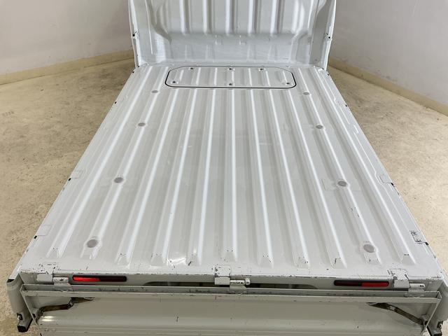 ハイゼットトラックＥＸＴ　ワンオーナー　切替式４ＷＤ　５速ＭＴ　３方開ワンオーナー　切替式４ＷＤ　５速ＭＴ　３方開　ＣＤオーディオ　荷台作業灯　デフロック　ラバーマット　ゲートプロテクター　ドアバイザー　フォグライト　キーレスエントリー　１２Ｖ電源ソケット（京都府）の中古車