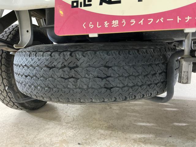 ハイゼットトラックＥＸＴ　ワンオーナー　切替式４ＷＤ　５速ＭＴ　３方開ワンオーナー　切替式４ＷＤ　５速ＭＴ　３方開　ＣＤオーディオ　荷台作業灯　デフロック　ラバーマット　ゲートプロテクター　ドアバイザー　フォグライト　キーレスエントリー　１２Ｖ電源ソケット（京都府）の中古車