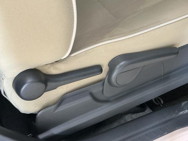 ミラココアココアプラスＸ　ＣＤオーディオ　ルーフレール　フォグライトＣＤオーディオ　ルーフレール　フォグライト　スマートキー　ウインカーミラー　ドアバイザー　盗難防止装置　ヘッドライトレべライザー　１２Ｖ電源ソケット　電動格納ドアミラー　スペアタイヤ　オートエアコン（京都府）の中古車