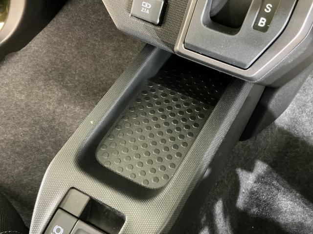 タフトＧ　クロムベンチャー　デモカー　パノラマモニター　クルコンデモカー　パノラマモニター　アダプティブクルーズコントロール　前後コーナーセンサー　前席シートヒーター　スカイフィールトップ　電子パーキング　オートブレーキホールド　オートマチックハイビーム　ＵＳＢ（京都府）の中古車