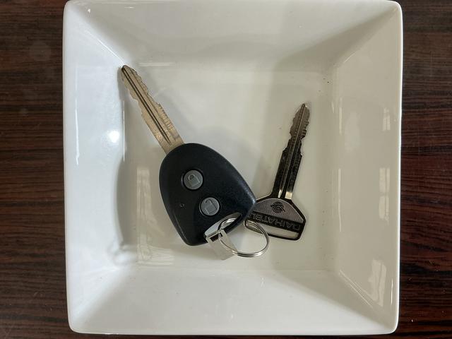 ミライースＸ　スマートセレクションＳＡ　ナビＴＶ　前後ドラレコ　ＥＴＣナビ　前後ドライブレコーダー　ＥＴＣ　ワンセグＴＶ　１４インチ純正アルミホイール　ドアバイザー　キーレス　横滑り防止装置　アイドリングストップ　盗難防止装置　マニュアルエアコン　電動格納ドアミラー（京都府）の中古車