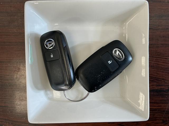 ロッキープレミアムＧ　ＨＥＶ　９インチナビ　パノラマモニターワンオーナー　９インチナビ　パノラマモニター　フルセグチューナー　ブルートゥース対応　ドライブレコーダー　プッシュボタンエンジンスタート　ＬＥＤヘッドライト　シートヒーター　スマートアシスト　ＡＢＳ（京都府）の中古車