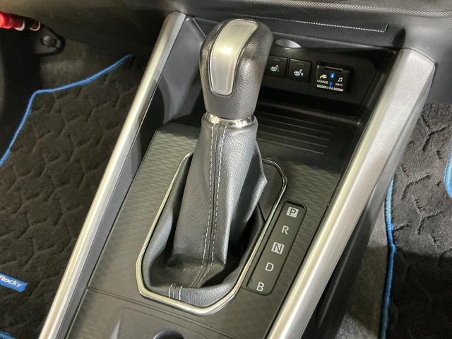 ロッキープレミアムＧ　ＨＥＶ　９インチナビ　パノラマモニターワンオーナー　９インチナビ　パノラマモニター　フルセグチューナー　ブルートゥース対応　ドライブレコーダー　プッシュボタンエンジンスタート　ＬＥＤヘッドライト　シートヒーター　スマートアシスト　ＡＢＳ（京都府）の中古車