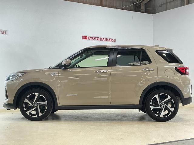 ロッキープレミアムＧ　ＨＥＶ　レンタカーアップ　パノラマモニターレンタカーアップ　ディスプレイオーディオ　パノラマモニター　ドライブレコーダー　ＥＴＣ　アダプティブクルーズコントロール　前後コーナーセンサー　シートヒーター　ＡＣ１００Ｖ電源　Ｂｌｕｅｔｏｏｔｈ（京都府）の中古車