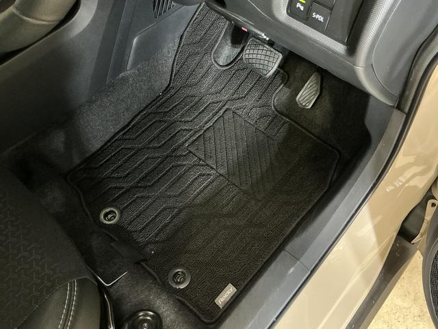 ロッキープレミアムＧ　ＨＥＶ　レンタカーアップ　パノラマモニターレンタカーアップ　ディスプレイオーディオ　パノラマモニター　ドライブレコーダー　ＥＴＣ　アダプティブクルーズコントロール　前後コーナーセンサー　シートヒーター　ＡＣ１００Ｖ電源　Ｂｌｕｅｔｏｏｔｈ（京都府）の中古車