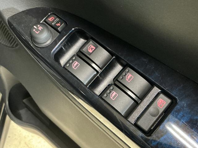 タントカスタムＸ　トップエディションＳＡIII　ナビ　バックカメラナビ　バックカメラ　ドライブレコーダー　ＥＴＣ　ドライブレコーダー　助手席側リヤパワースライドドア　プッシュボタンエンジンスタート　ＬＥＤヘッドライト　ブルートゥース対応　フルセグチューナー　ＡＢＳ（京都府）の中古車