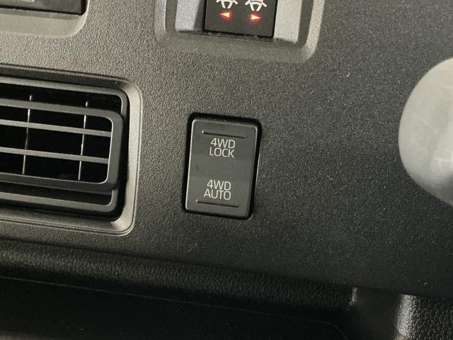 ハイゼットカーゴＤＸ　切替式４ＷＤ　ラジオデッキ　リアコーナーセンサー切替式４ＷＤ　ラジオデッキ　リアコーナーセンサー　オートマチックハイビーム　キーレスエントリー　オートライト　横滑り防止装置　アイドリングストップ　盗難防止装置　１２Ｖ電源ソケット　マニュアルエアコン（京都府）の中古車