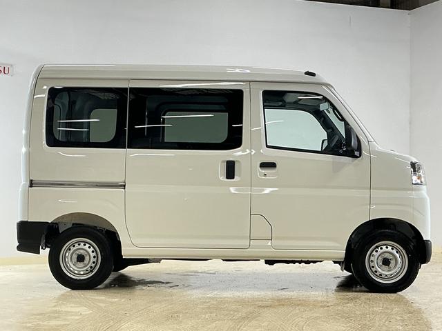 ハイゼットカーゴＤＸ　切替式４ＷＤ　ラジオデッキ　リアコーナーセンサー切替式４ＷＤ　ラジオデッキ　リアコーナーセンサー　オートマチックハイビーム　キーレスエントリー　オートライト　横滑り防止装置　アイドリングストップ　盗難防止装置　１２Ｖ電源ソケット　マニュアルエアコン（京都府）の中古車