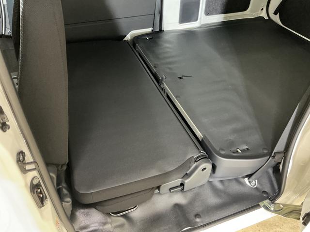 ハイゼットカーゴＤＸ　切替式４ＷＤ　ラジオデッキ　リアコーナーセンサー切替式４ＷＤ　ラジオデッキ　リアコーナーセンサー　オートマチックハイビーム　キーレスエントリー　オートライト　横滑り防止装置　アイドリングストップ　盗難防止装置　１２Ｖ電源ソケット　マニュアルエアコン（京都府）の中古車