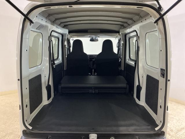 ハイゼットカーゴＤＸ　切替式４ＷＤ　ラジオデッキ　リアコーナーセンサー切替式４ＷＤ　ラジオデッキ　リアコーナーセンサー　オートマチックハイビーム　キーレスエントリー　オートライト　横滑り防止装置　アイドリングストップ　盗難防止装置　１２Ｖ電源ソケット　マニュアルエアコン（京都府）の中古車