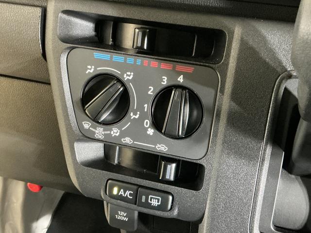 ハイゼットカーゴＤＸ　切替式４ＷＤ　ラジオデッキ　リアコーナーセンサー切替式４ＷＤ　ラジオデッキ　リアコーナーセンサー　オートマチックハイビーム　キーレスエントリー　オートライト　横滑り防止装置　アイドリングストップ　盗難防止装置　１２Ｖ電源ソケット　マニュアルエアコン（京都府）の中古車