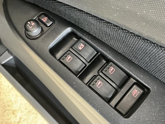 ムーヴカスタム　ＲＳ　ＳＡ　ワンオーナー　ターボ　ナビ　ＥＴＣワンオーナー　ターボ　ナビ　バックカメラ　ＥＴＣ　Ｂｌｕｅｔｏｏｔｈ　ＤＶＤ再生　フルセグＴＶ　スマートキー　オートライト　ＨＩＤヘッドライト　ドアバイザー　フォグライト　１５インチ純正アルミホイール（京都府）の中古車