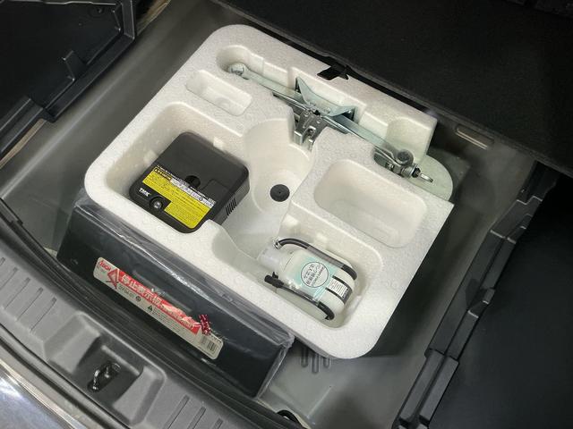 カローラフィールダー１．５Ｇ　ナビ　ＥＴＣ　ドライブレコーダー　キーレスリモコントヨタ純正ナビ　ＥＴＣ　社外ドライブレコーダー　キーレスリモコン　フルセグチューナー　ブルートゥース対応　オートライト　オートエアコン　カーペットマット　バイザー　ホイールキャップ　ＡＢＳ（京都府）の中古車