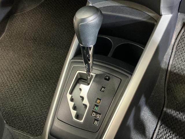 カローラフィールダー１．５Ｇ　ナビ　ＥＴＣ　ドライブレコーダー　キーレスリモコントヨタ純正ナビ　ＥＴＣ　社外ドライブレコーダー　キーレスリモコン　フルセグチューナー　ブルートゥース対応　オートライト　オートエアコン　カーペットマット　バイザー　ホイールキャップ　ＡＢＳ（京都府）の中古車