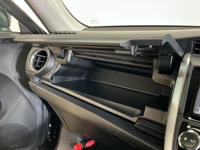 カローラフィールダー１．５Ｇ　ナビ　ＥＴＣ　ドライブレコーダー　キーレスリモコントヨタ純正ナビ　ＥＴＣ　社外ドライブレコーダー　キーレスリモコン　フルセグチューナー　ブルートゥース対応　オートライト　オートエアコン　カーペットマット　バイザー　ホイールキャップ　ＡＢＳ（京都府）の中古車