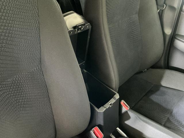 カローラフィールダー１．５Ｇ　ナビ　ＥＴＣ　ドライブレコーダー　キーレスリモコントヨタ純正ナビ　ＥＴＣ　社外ドライブレコーダー　キーレスリモコン　フルセグチューナー　ブルートゥース対応　オートライト　オートエアコン　カーペットマット　バイザー　ホイールキャップ　ＡＢＳ（京都府）の中古車