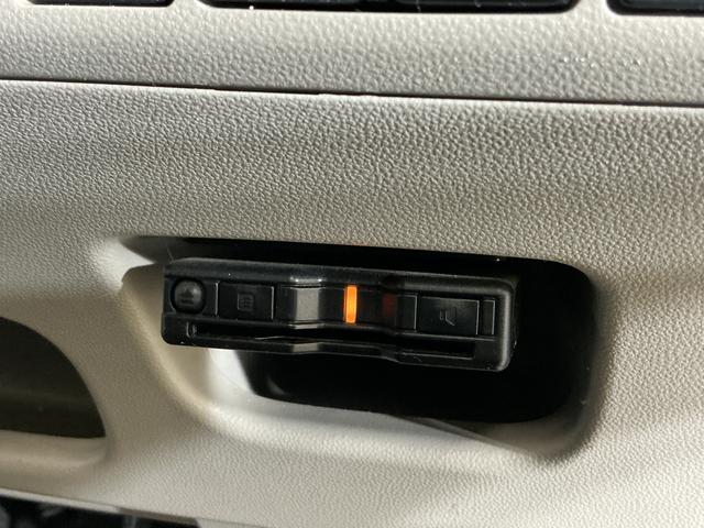 ムーヴＸリミテッドII　ＳＡIII　１オーナー　ナビ　バックカメラワンオーナー　４ＷＤ　ナビ　バックカメラ　ＥＴＣ　運転席シートヒーター　オートマチックハイビーム　Ｂｌｕｅｔｏｏｔｈ　ＵＳＢチャージャー　ＤＶＤ再生　フルセグＴＶ　ＨＩＤヘッドライト　オートライト（京都府）の中古車
