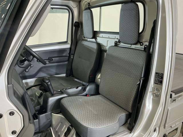 ＮＴ１００クリッパートラックＤＸ　ワンオーナー　ＡＴ車　ラジオデッキ　ＥＴＣ　３方開ワンオーナー　ＡＴ車　ラジオデッキ　ＥＴＣ　３方開　ゲートプロテクター　マッドフラップ　ドアバイザー　マニュアルエアコン　ヘッドライトレべライザー　１２Ｖ電源ソケット　スペアタイヤ　助手席エアバッグ（京都府）の中古車