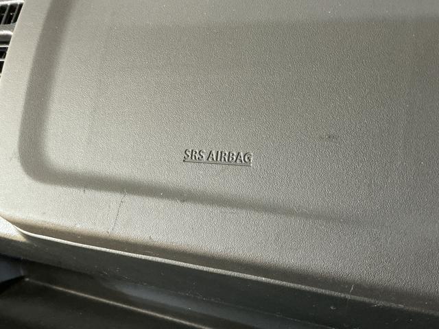 ＮＴ１００クリッパートラックＤＸ　ワンオーナー　ＡＴ車　ラジオデッキ　ＥＴＣ　３方開ワンオーナー　ＡＴ車　ラジオデッキ　ＥＴＣ　３方開　ゲートプロテクター　マッドフラップ　ドアバイザー　マニュアルエアコン　ヘッドライトレべライザー　１２Ｖ電源ソケット　スペアタイヤ　助手席エアバッグ（京都府）の中古車