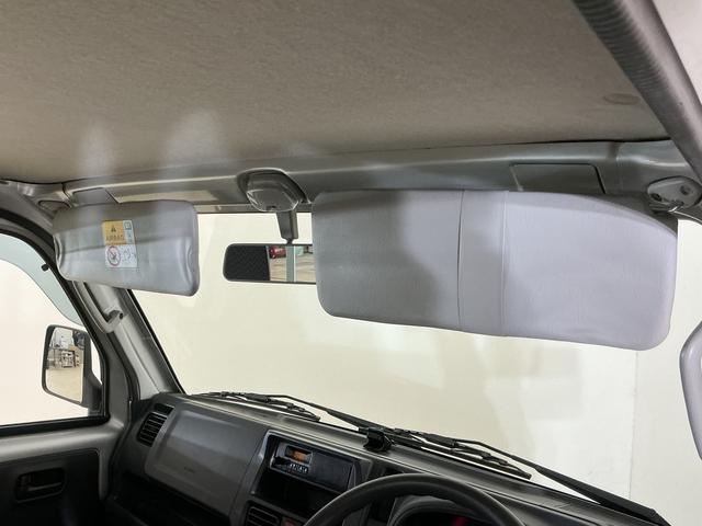 ＮＴ１００クリッパートラックＤＸ　ワンオーナー　ＡＴ車　ラジオデッキ　ＥＴＣ　３方開ワンオーナー　ＡＴ車　ラジオデッキ　ＥＴＣ　３方開　ゲートプロテクター　マッドフラップ　ドアバイザー　マニュアルエアコン　ヘッドライトレべライザー　１２Ｖ電源ソケット　スペアタイヤ　助手席エアバッグ（京都府）の中古車