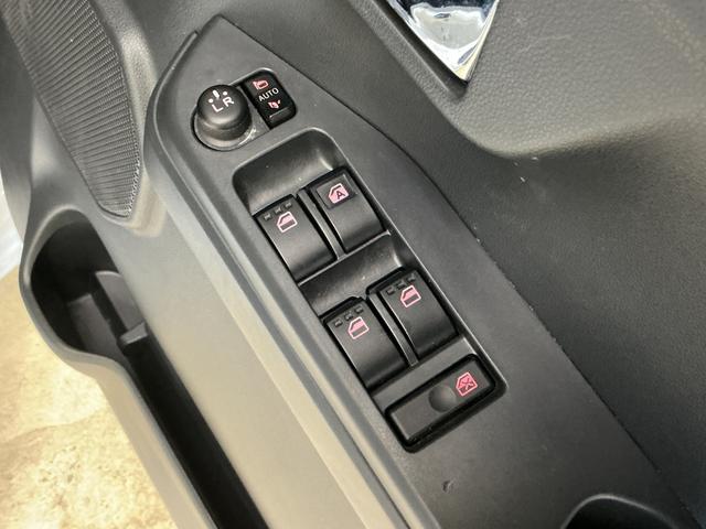 ウェイクＧターボリミテッドＳＡIII　ナビ　パノラマモニター　ＥＴＣターボ　社外ナビ　パノラマモニター　フルセグチューナー　ブルートゥース対応　ＥＴＣ　ドライブレコーダー　スマートアシストＩＩＩ　プッシュボタンエンジンスタート　両側リヤパワースライドドア　オートライト（京都府）の中古車