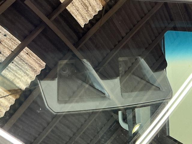 ハイゼットカーゴクルーズターボ　ワンオーナー　切替式４ＷＤ　コーナーセンサー１オーナー　切替式４ＷＤ　コーナーセンサー　オートマチックハイビーム　スマートキー　マニュアルエアコン　１２Ｖ電源ソケット　横滑り防止装置　アイドリングストップ　盗難防止装置　ヘッドライトレベライザー（京都府）の中古車